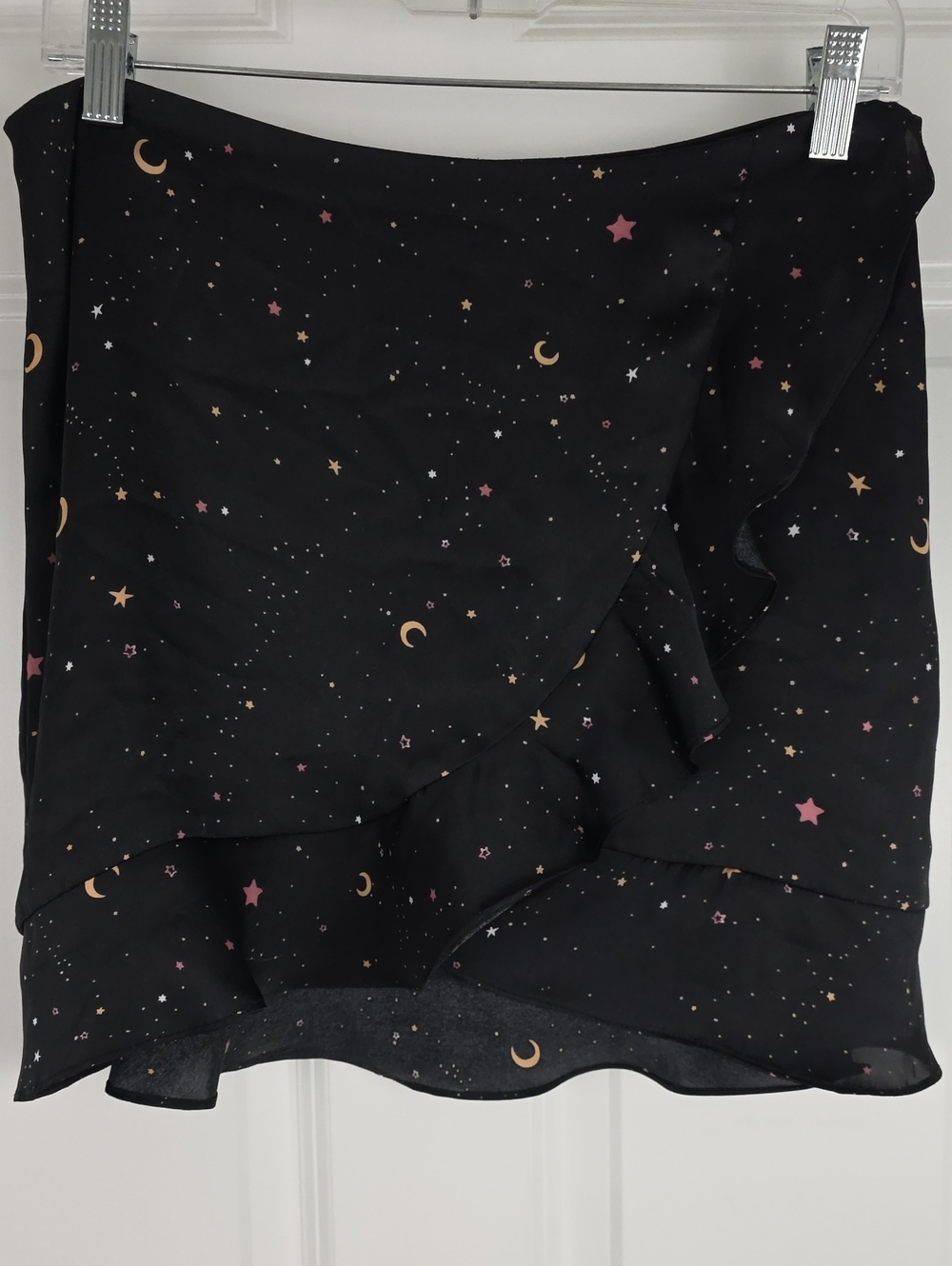 Honey Punch Celestial Black Star & Moon Print Satin Ruffle Mini Skirt Size Large
